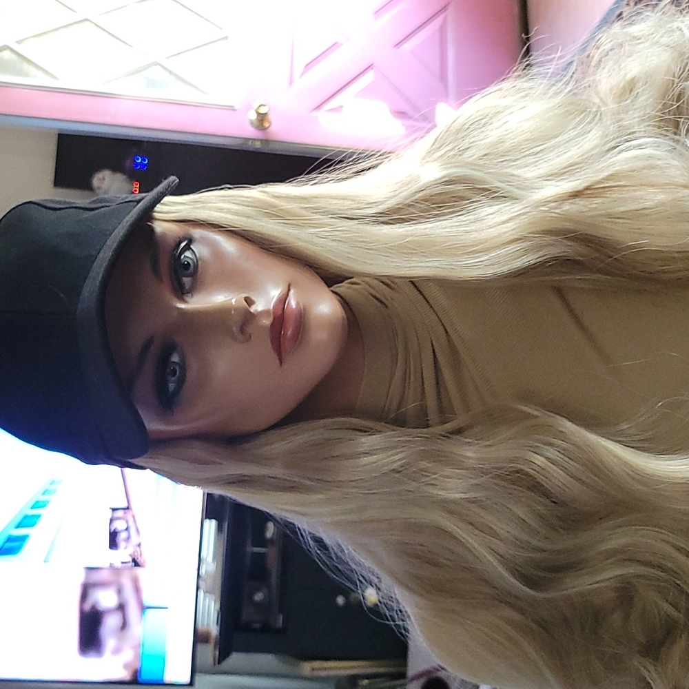 Long beige hat with hair
